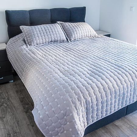 L&L Luxury Apartments ビトラ エクステリア 写真