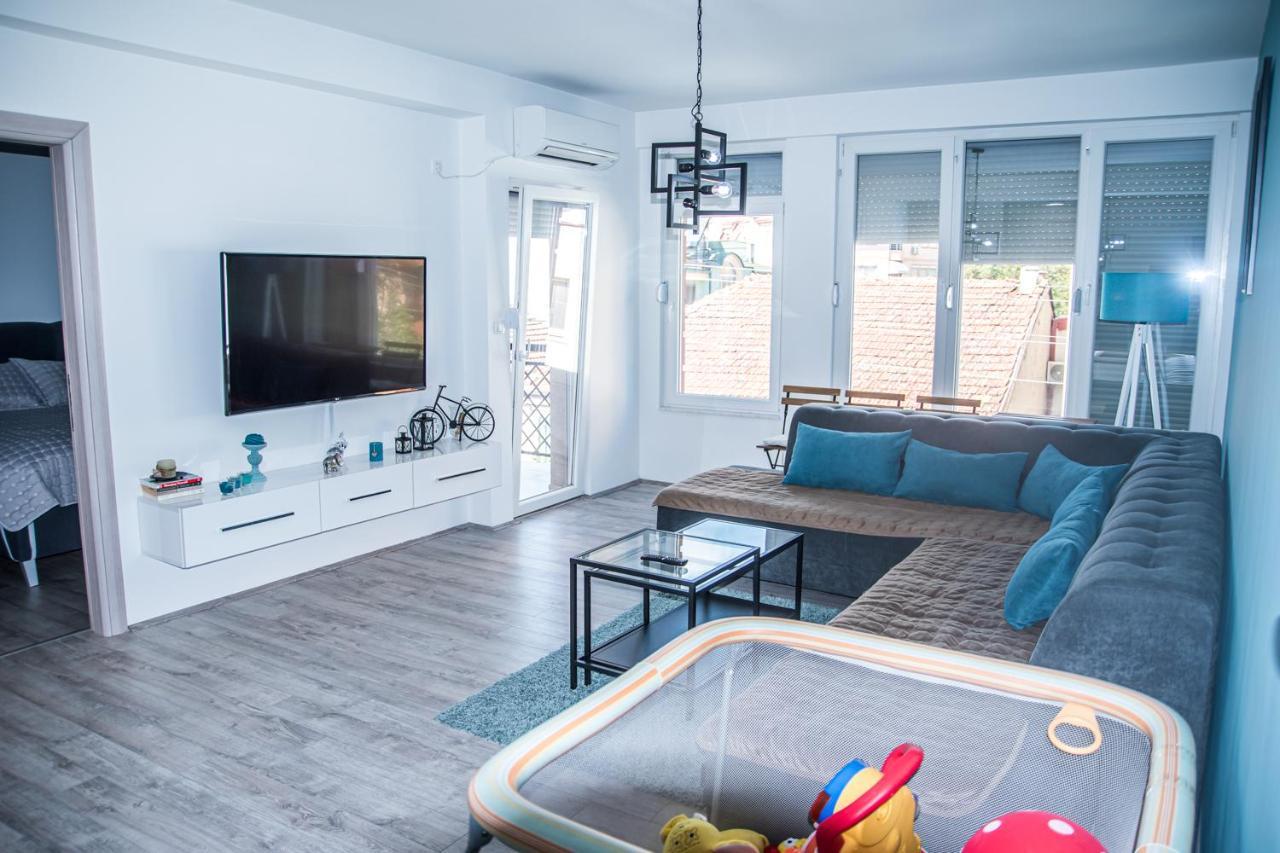 L&L Luxury Apartments ビトラ エクステリア 写真